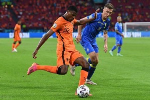  霍夫曼远射世界波定乾坤，门兴险胜柏林赫塔全取三分