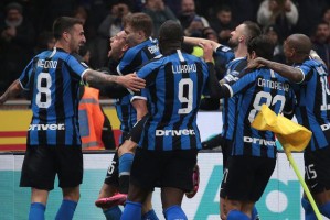  米兰德比争议红牌，VAR判定引发热议  