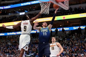  东契奇准绝杀独行侠客场险胜勇士