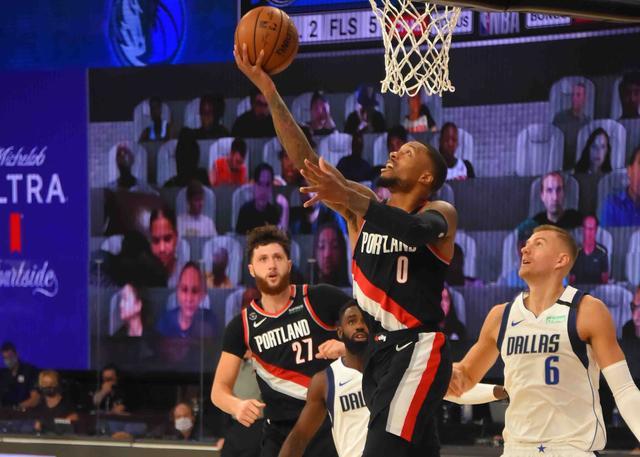  开拓者利拉德60分创队史新纪录